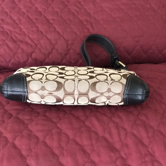 Coach Black Leather trim with brown CC’s - Picture 3 of 4